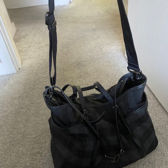 Authentic Burberry Diaper Bag (Quiet Luxury!!) - Picture 5 of 8